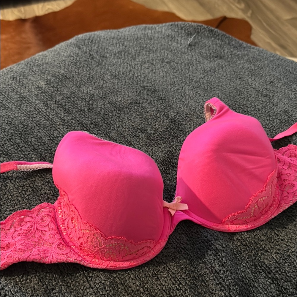 Victoria's Secret Pink T-Shirt Bra with Padded Cups